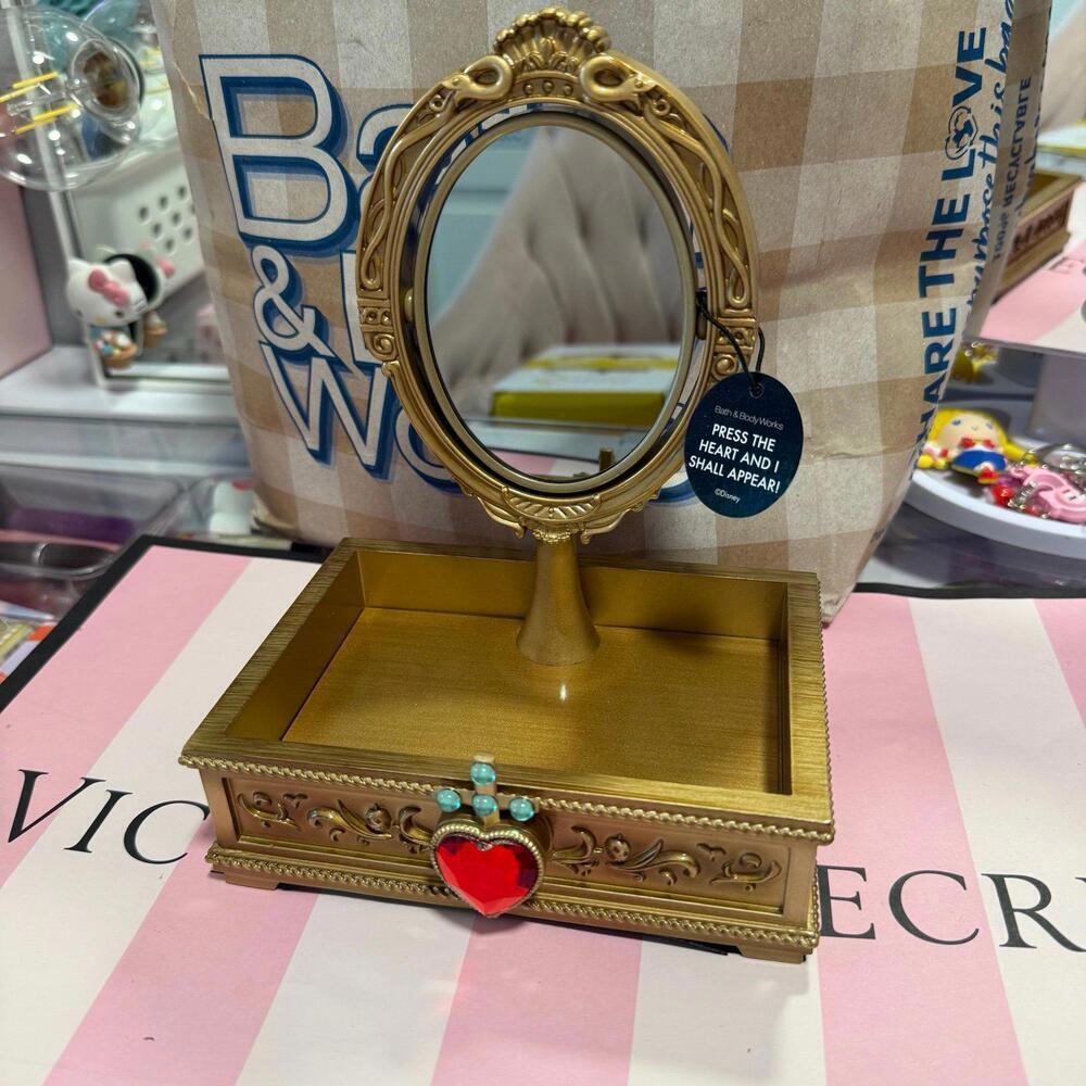 Bath & body Works, Disney villains, evil queen mirror - Picture 2 of 2